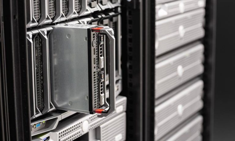Telehouse France et OUTSCALE accélèrent dans l’IA souveraine